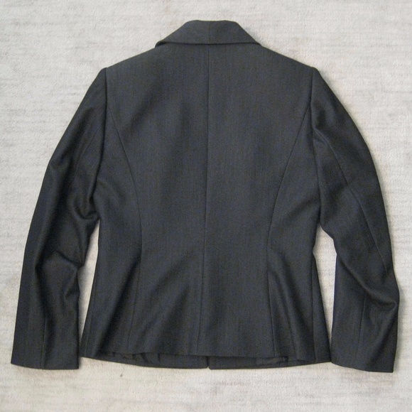 4P/AdultSmall Tahari Elegant Ruffled Blazer - Picture 3 of 8